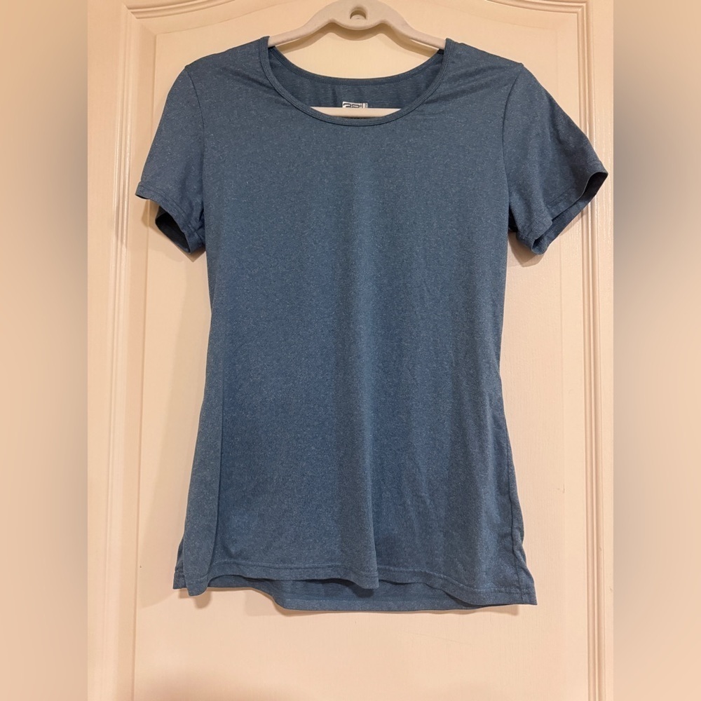 32 Degrees blue workout top​​​​